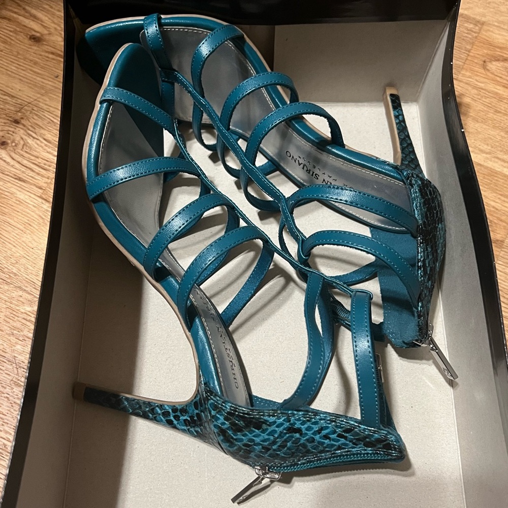 Christian Siriano 6 1/2, turquoise faux snakeskin high heeled sandals